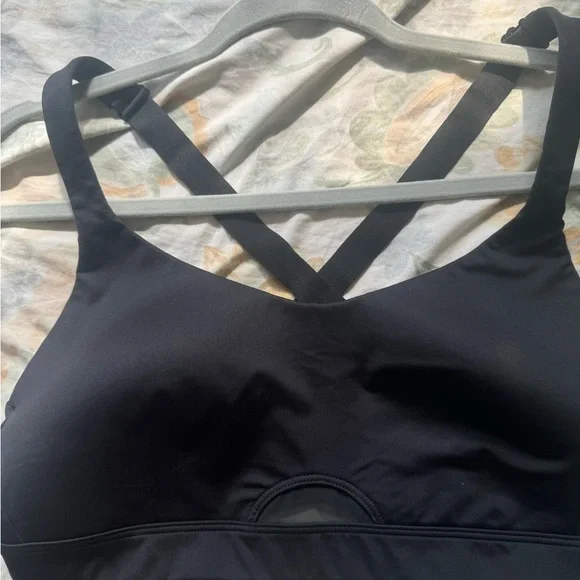 NWOT Victoria Secret sports bra - Picture 7 of 7